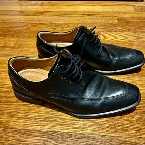 Ecco Men's Classic Black Leather Oxfords EUC size 43
